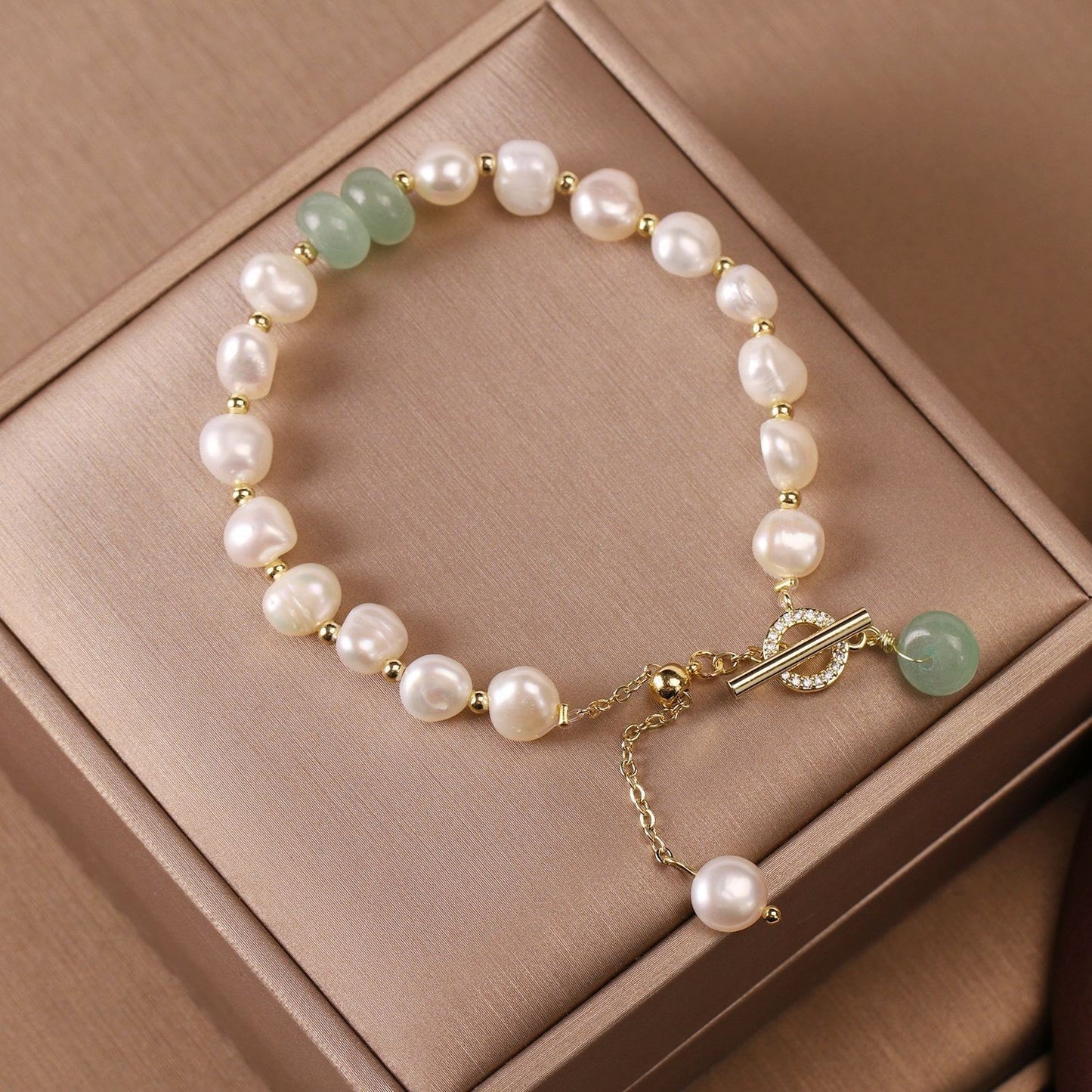 Women's Minimalist Freshwater Pearl Bracelet